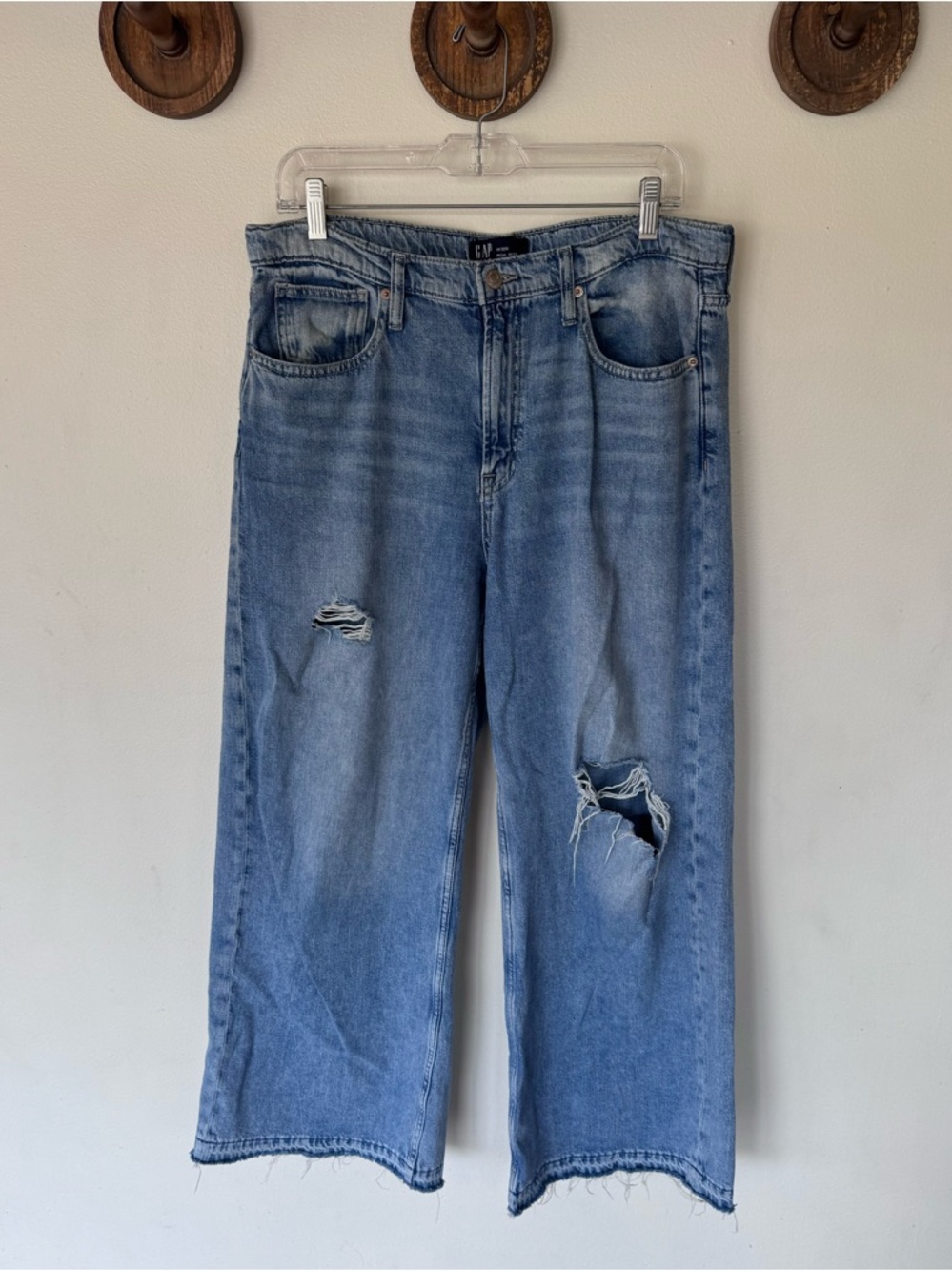 GAP  high rise Light Blue Wide Leg Distressed Jeans size 14